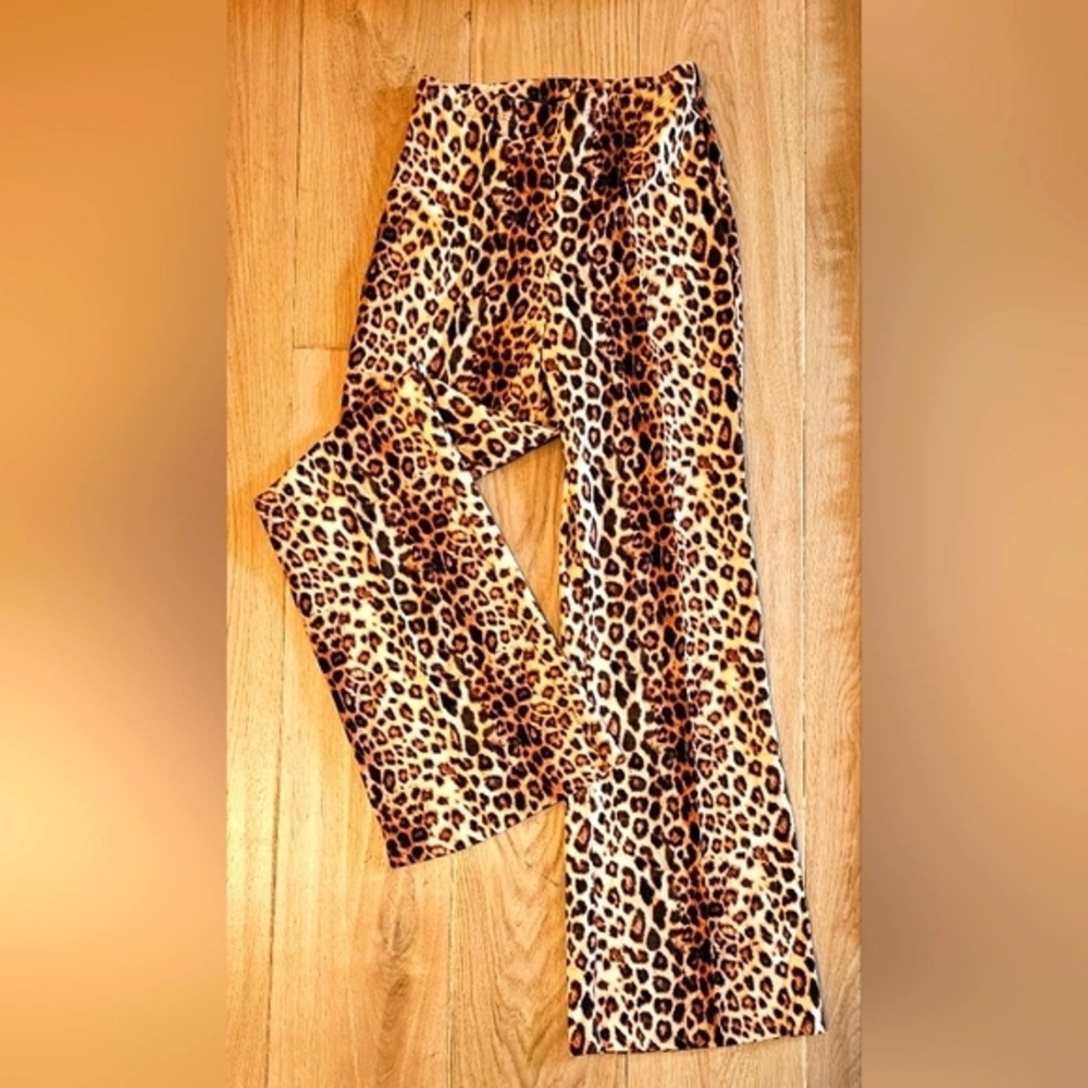 New Wearever Leopard Print Flare Pants - Size M (New Without Tags)